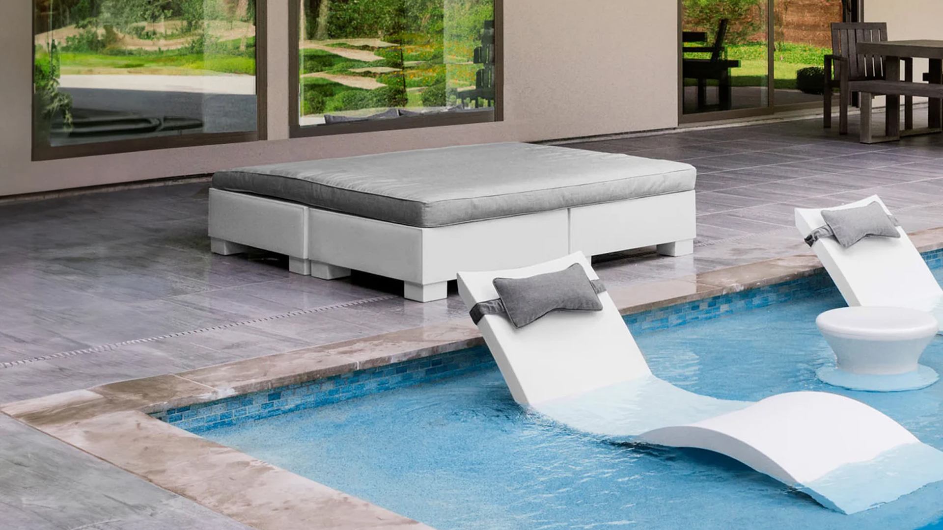 Sun Loungers & In-Pool Sunbeds